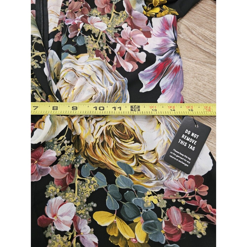 Express Women's Floral V-Neck Long Sleeve Twist Front RomperSize Medium NWT - Picture 6 of 10